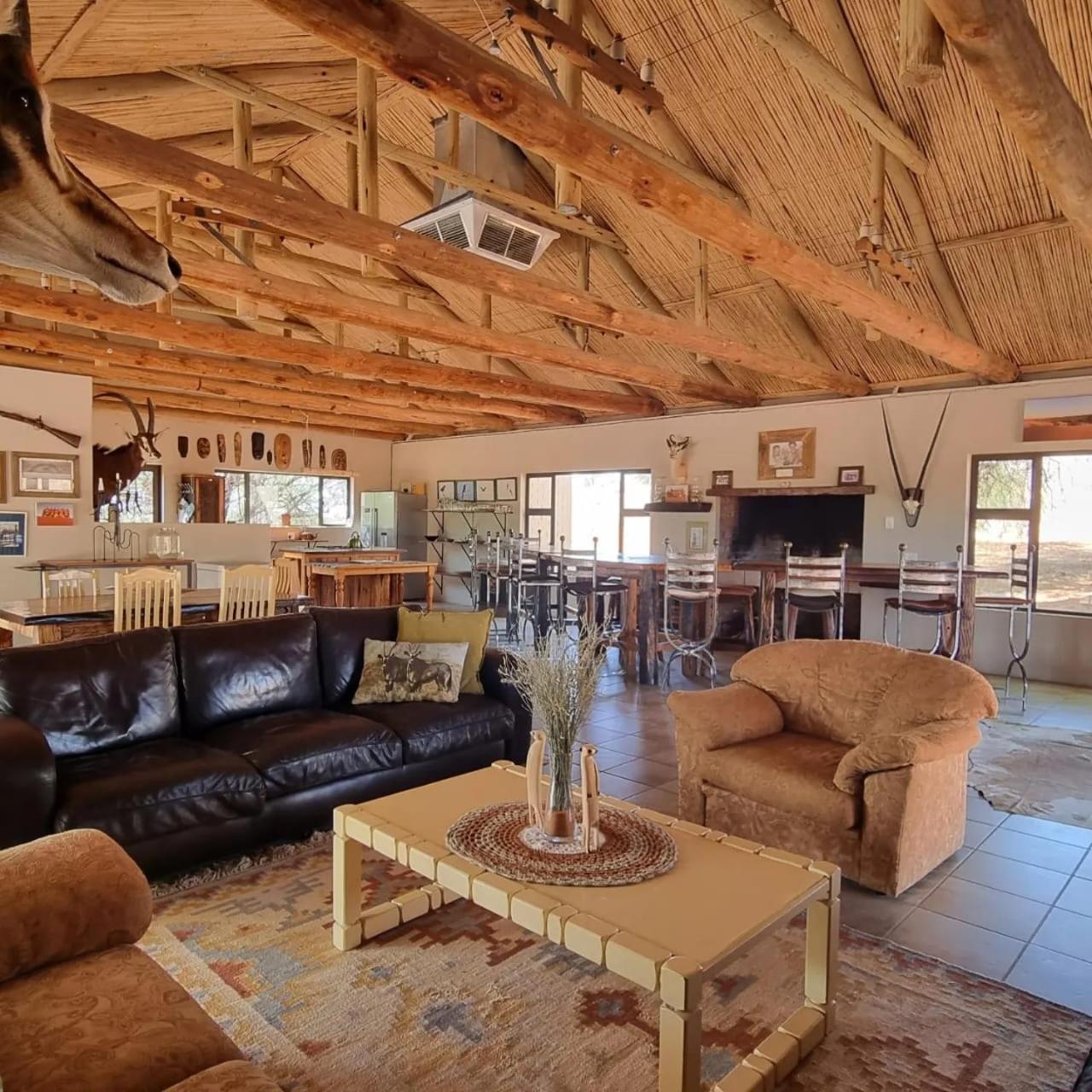 Zoutpanputs Game Lodge Askham Экстерьер фото