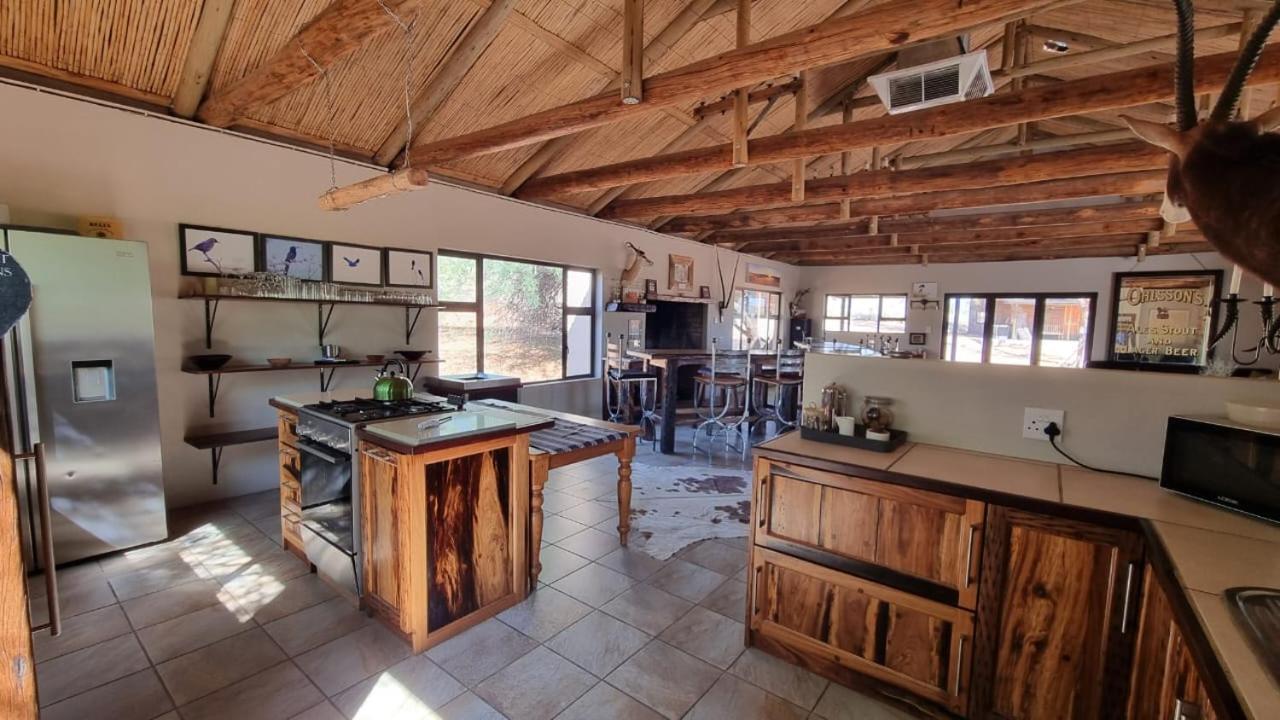 Zoutpanputs Game Lodge Askham Экстерьер фото